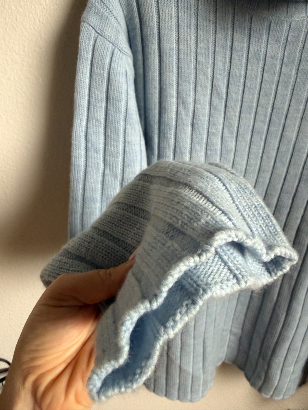 Banana Republic 100% Merino Wool Ribbed Turtleneck Sweater Blue Size XL - Picture 3 of 6